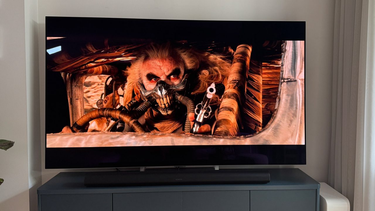สัมผัสประสบการณ์ทีวี OLED 83 นิ้วสุดล้ำ: ทำไมโปรเจคเตอร์ถึงไม่เหมือนเดิมสำหรับฉันอีกต่อไป