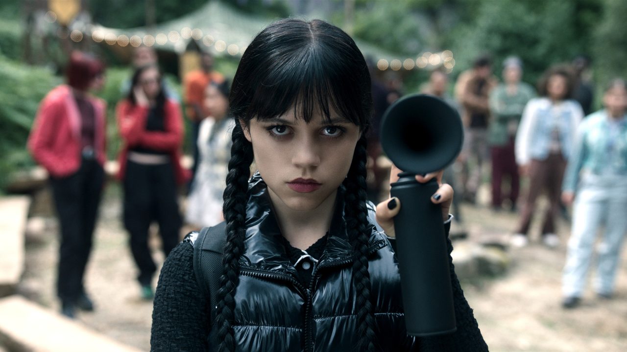 Netflix เผยตัวอย่างใหม่ Wednesday ซีซัน 2: Jenna Ortega กับภารกิจช่วยชีวิตเพื่อนสนิท!