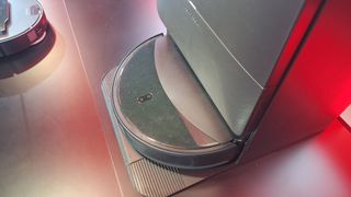 ยกระดับความเหนือชั้นจาก Roborock Saros 10R สู่ Saros 20 หุ่นยนต์ดูดฝุ่นอัจฉริยะรุ่นใหม่ล่าสุด