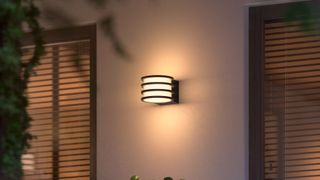 ไฟสนาม Philips Hue รุ่นใหม่ จ่อคิวอัปเกรดครั้งใหญ่ตามข่าวลือล่าสุด
