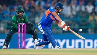 วิธีรับชม Super 8 ใน T20 World Cup 2026: สตรีมฟรี ช่องทีวี ตารางการแข่งขัน และแมตช์หยุดโลก อินเดีย vs เวสต์อินดีส