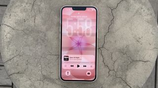 iOS 26.5 Beta เผยข่าวร้ายสำหรับ Siri และ Apple Maps — แต่มีข่าวดีเรื่องความเป็นส่วนตัวในข้อความ iPhone