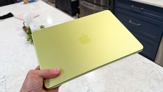 ผมให้ภรรยาลองใช้ MacBook Neo นาน 2 สัปดาห์ แต่สุดท้ายเธอก็ขอกลับไปใช้ Windows และนี่คือเหตุผลว่าทำไม