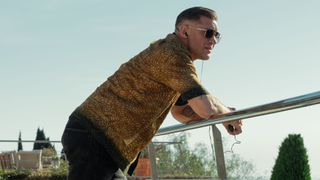 MobLand ซีซัน 2: ทุกสิ่งที่คุณต้องรู้เกี่ยวกับการกลับมาของซีรีส์ Guy Ritchie ทาง Paramount+